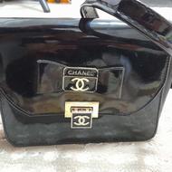 کاملا سالم وتمیز هستش