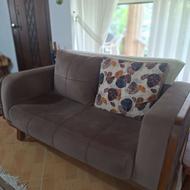 مبلمان چوبی و میز پذیرایی