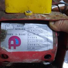 یکعدد پمپ سیرکولاتور شوفاژ خانگی مارک آزاد البرز