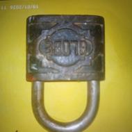 قفل آویز برند لارک