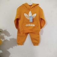 لباس بچگانه