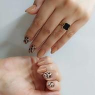 مدل ناخن فقط هزینه مواد دریافت میشود 300 تومن