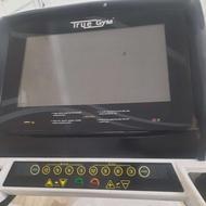 تردمیل تمیز سفید رنگ