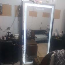 آئینه قدی مناسب آرایشگاه