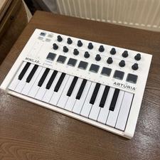 میدی کنترلر Arturia