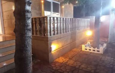 دوباب ویلا مستقل همراه با زمین مسکونی