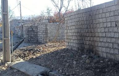 320 متر زمین مسکونی دیوار کشی شده در احمدآباد