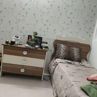 تخت نوجوان تمیز وسالم