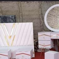 تخت خواب و دو بغل تختی و