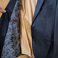 کت شلوار مشکی و پیراهن خردلی و سفید