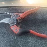 فروش قیچی باغبانی باهکو