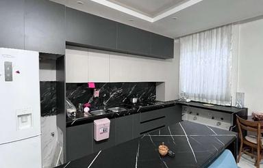 80متر/سالن پرده خور/دیزاین شده/نوساز/تاپ لوکیشن