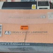 یک عدد دستگاه پرس کاغذ و کارت نو