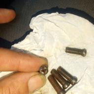 پیچ سرو ته یکسان چهارسویی