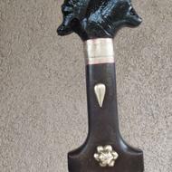 تنها خنجری که لنگه ندارد