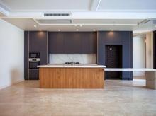 ویلا 280 متر **مژده*بازسازی شده در شیپور