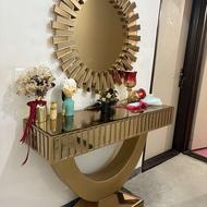 آیینه و کنسول