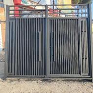 درب ویلایی و حیاط