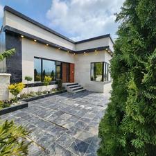 فروش فوری مالک بدلیل بدهی زیرقیمت میفروشه.مدارک دار