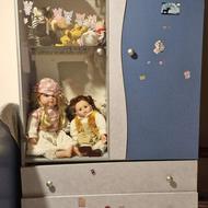 تخت و کمد آبی رنگ