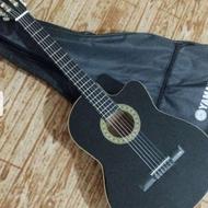 گیتار یاماها