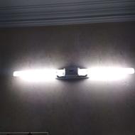 دو عدد مهتابی