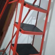 پله تاشو 6 پله سبک و کم جا