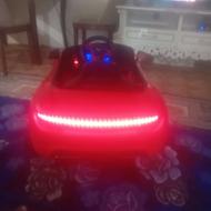 ماشین شارژی درحدنوفلش خورموزیگ دار کنترل دارد باتری سالم