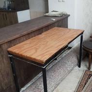 میز چوبی سالم