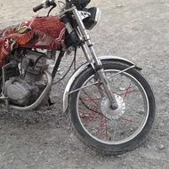 موتور 89 تمیزه وخرابی نداره وبیمه هم داره و مدارک