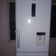 یخچال فریزر الکترواستیل در حد نو