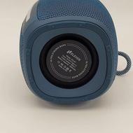 یک دستگاه اسپیکر ارتشی با باند ساب دار مشخص شده