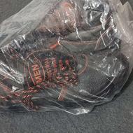 کفش کار نو اصلا باز نشده