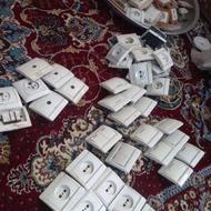 تعدادی کلید و پریز