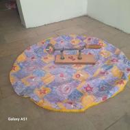 قند شکن همراه با سفره