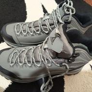 کفش کوهنوردی