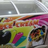 یخچال ایستاده هم فریزر. هم نگه دارنده و یخچال بستنی