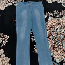 هر سه شلوار باهم 700تکی 250 شلوار لی اصلا پوشیده نشده