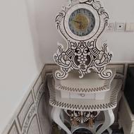 ساعت دوتیکه ایستاده