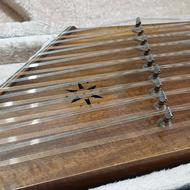 سنتور با کاور و مضراب