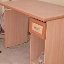 فروش میز کامپیوتر کشویی کارکرد تمیز