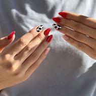 نیازمند مدل ناخن برای تولیدمحتوا