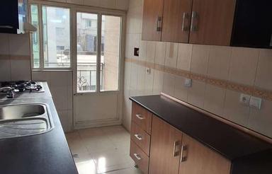 50 متر پارکینگ دار/ طبقه اول