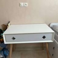 میز تحریر در حد نو