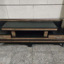 میزتلوزیون در حد نو سه تیکه کاملا سبک قیمت مقطوع