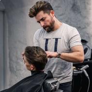 آرایشگر مرد در لشت نشا