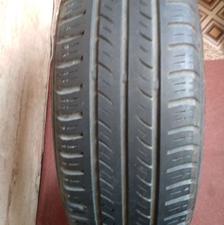 یک حلقه لاستیک بارز رینگ 15