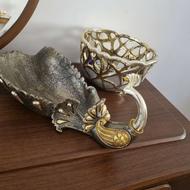 شکلات خوری و گز خوری