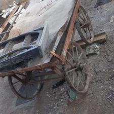 فرقون و گاری چهار چرخ چرخ بزرگ