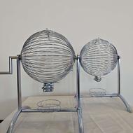 گردونه قرعه کشی و گوی شانس